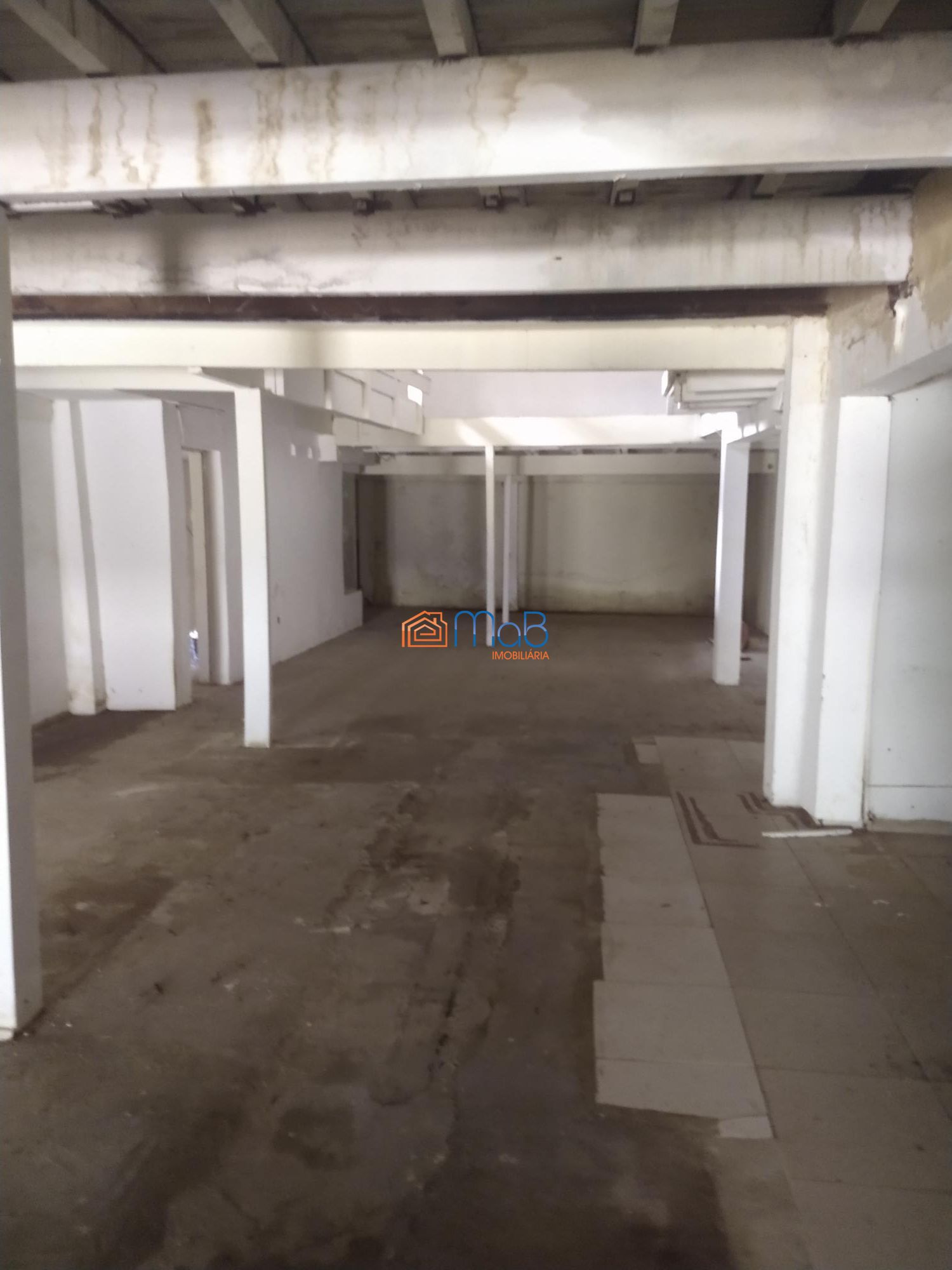 Loja-Salão para alugar com 1 quarto, 161m² - Foto 2