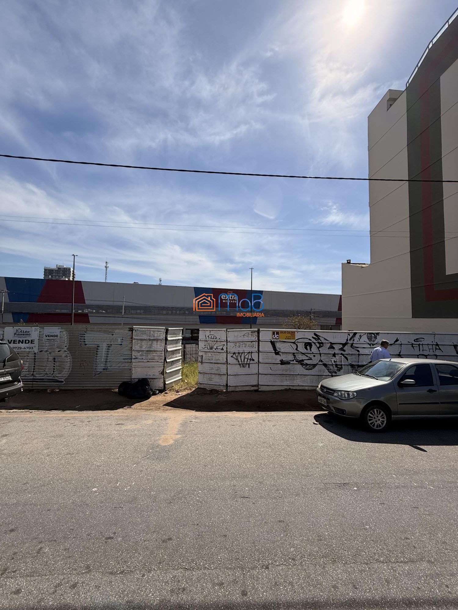 Terreno comercial de 600 m² em localização premium na princi