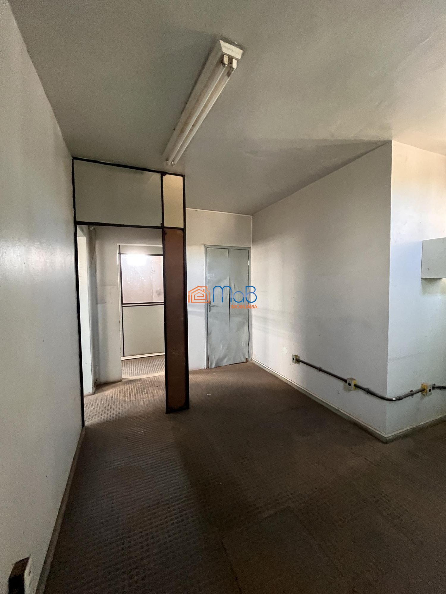 Depósito-Galpão-Armazém à venda com 13 quartos, 250m² - Foto 16