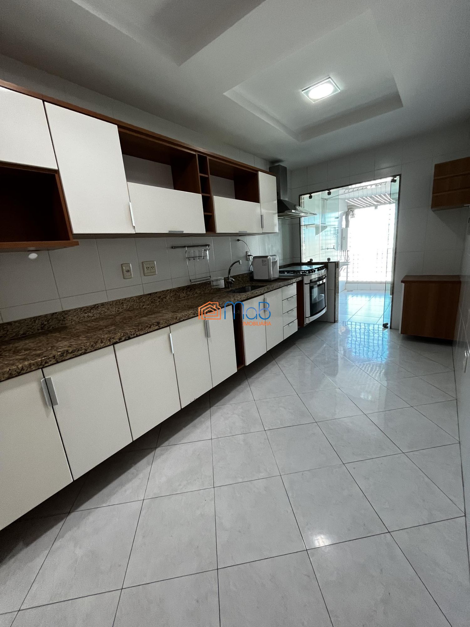 Apartamento à venda com 3 quartos, 140m² - Foto 19