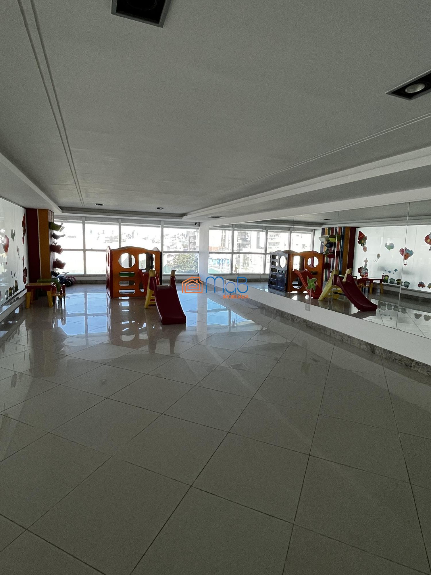 Apartamento à venda com 3 quartos, 140m² - Foto 35