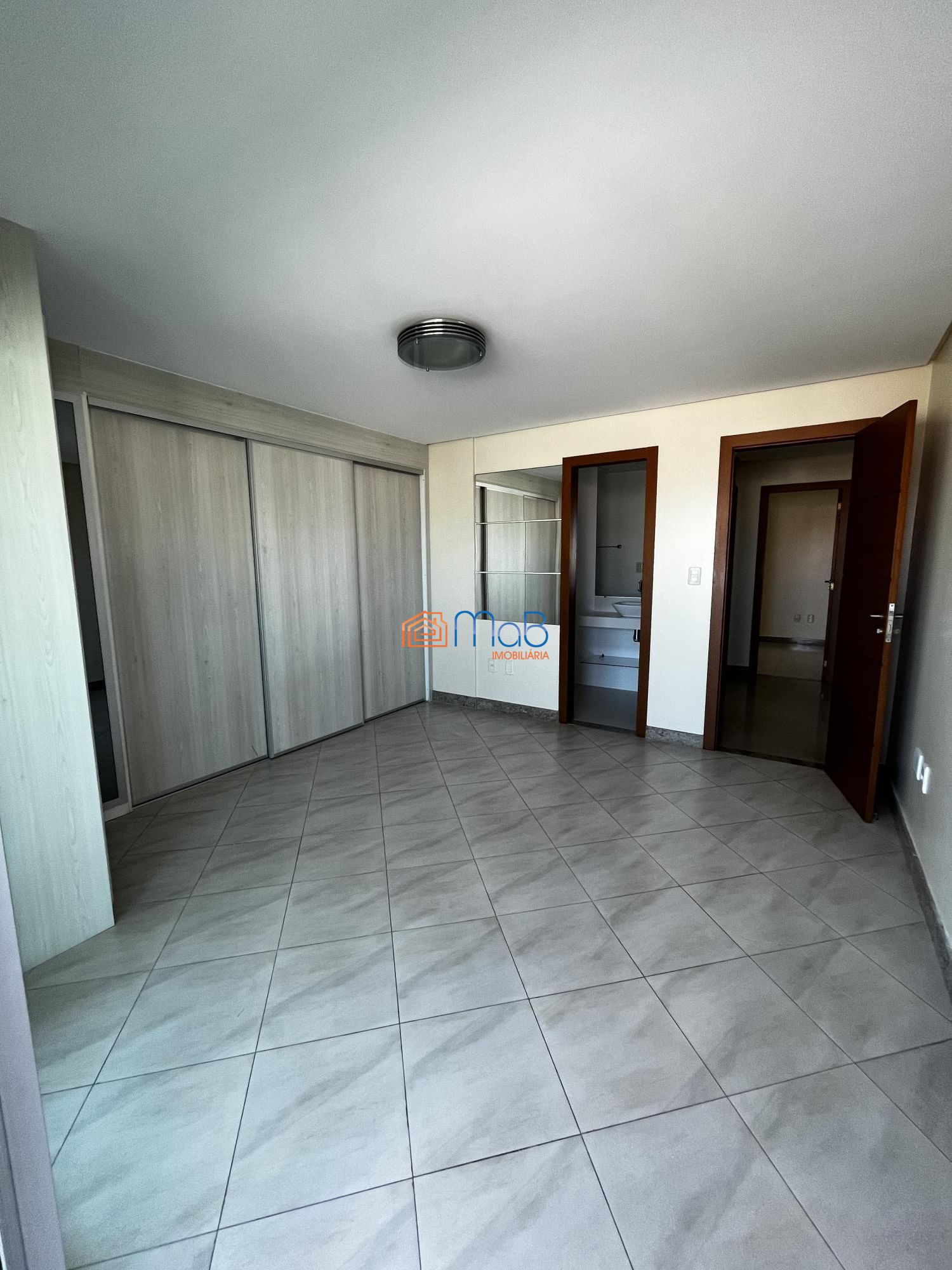 Apartamento à venda com 3 quartos, 140m² - Foto 9