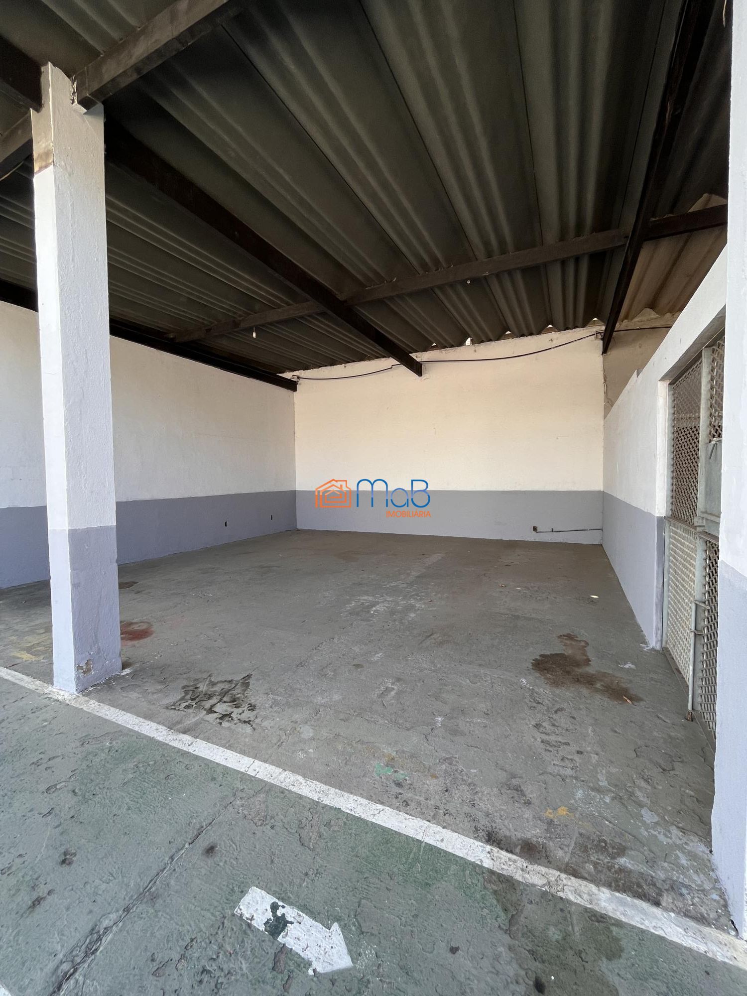 Depósito-Galpão-Armazém à venda com 13 quartos, 250m² - Foto 9