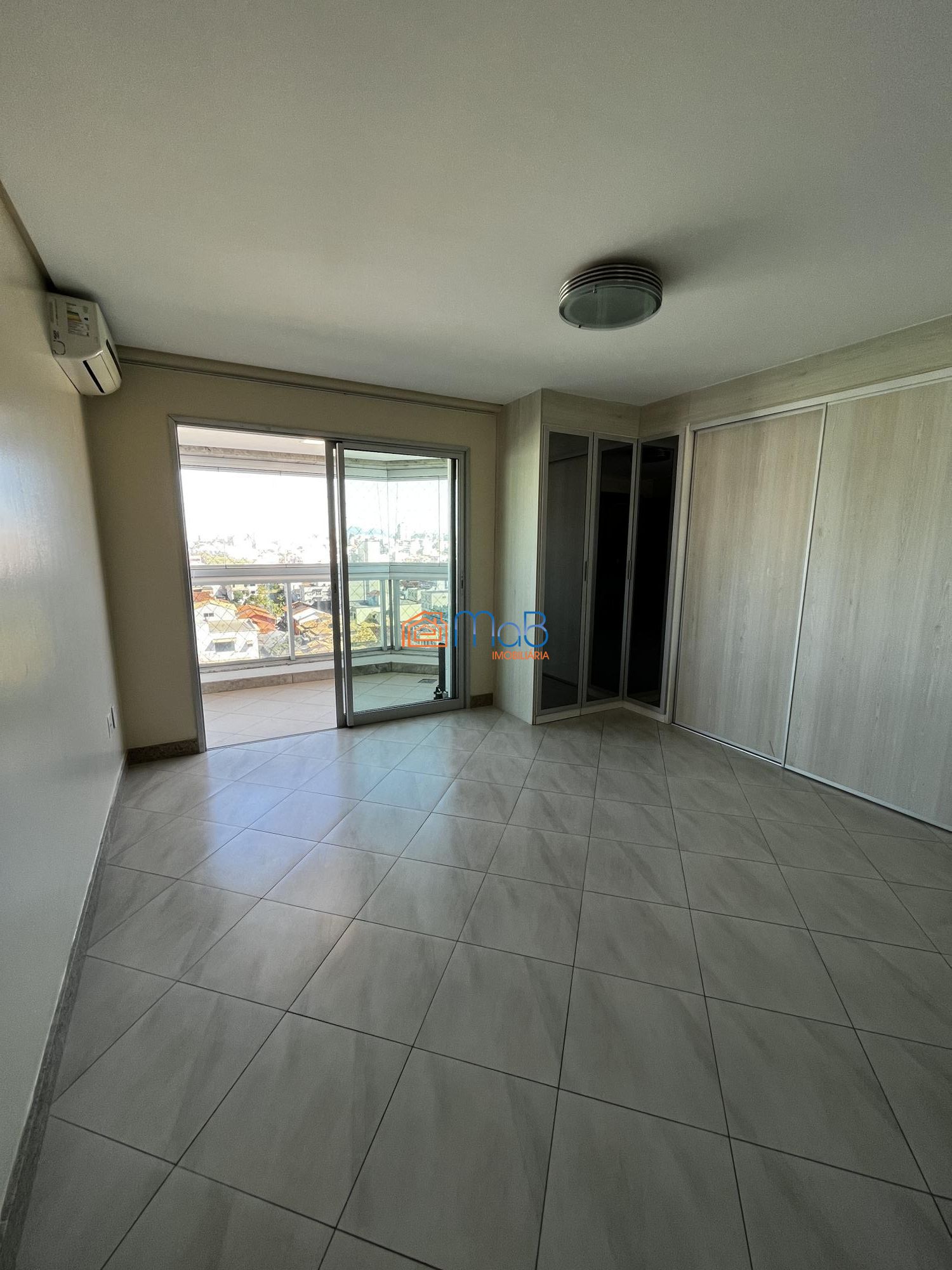 Apartamento à venda com 3 quartos, 140m² - Foto 7