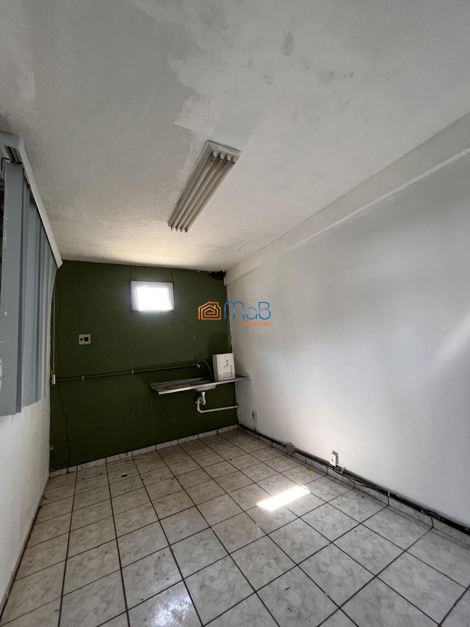 Depósito-Galpão-Armazém à venda com 13 quartos, 250m² - Foto 22