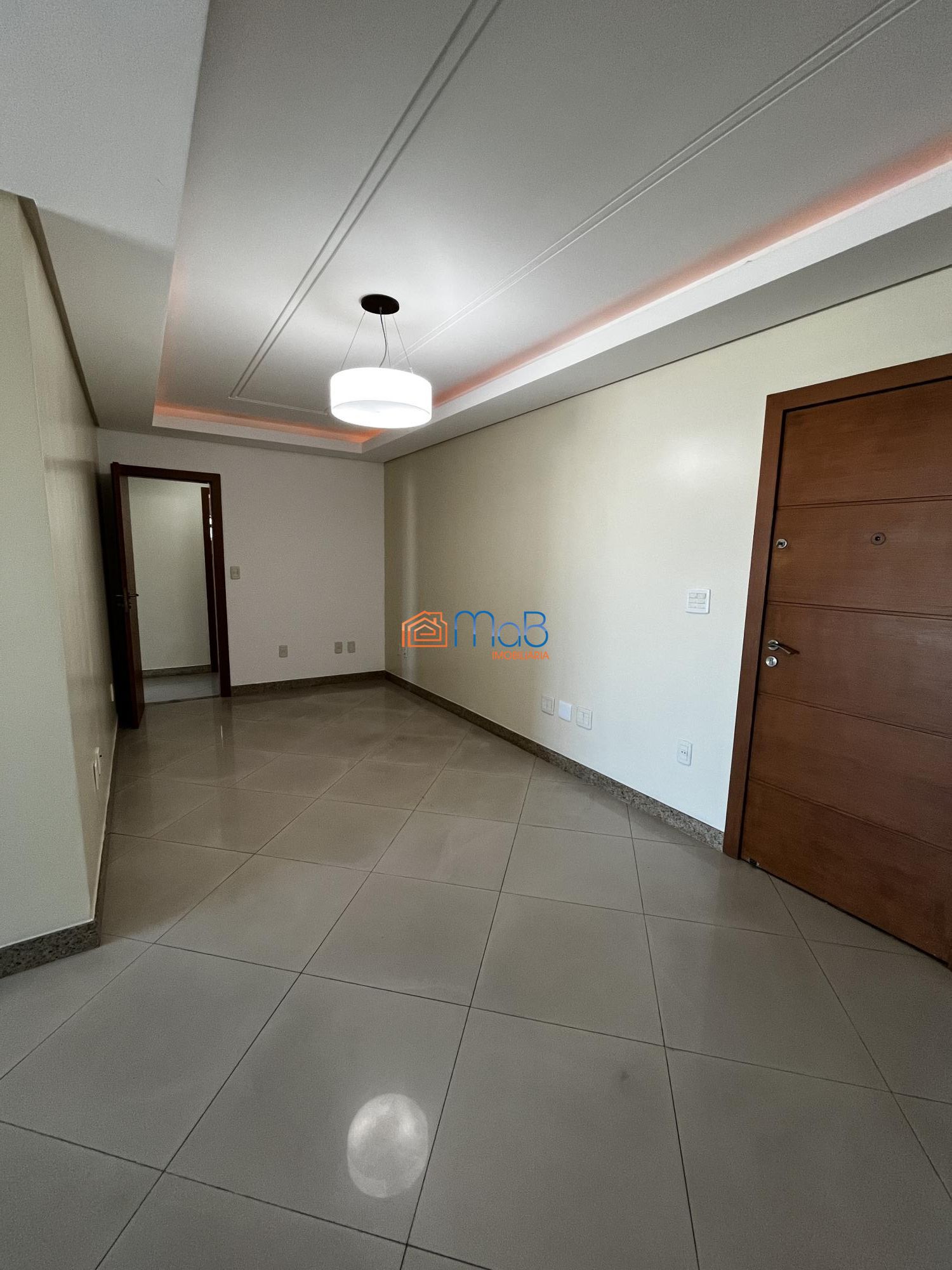 Apartamento à venda com 3 quartos, 140m² - Foto 3