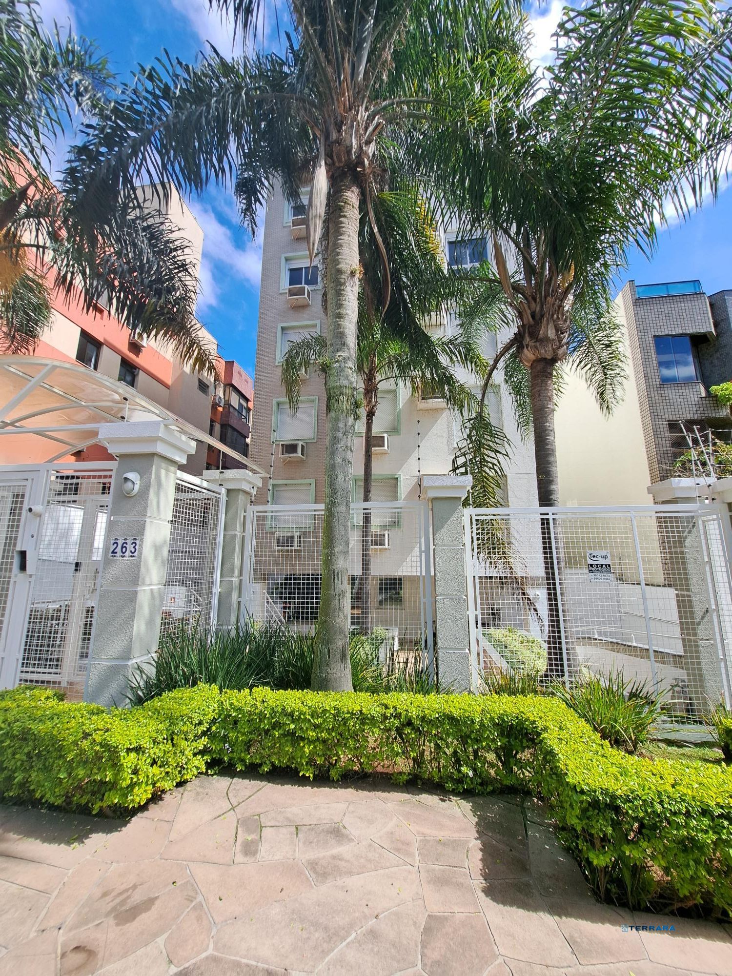 Apartamento 2 dormitórios com vaga coberta