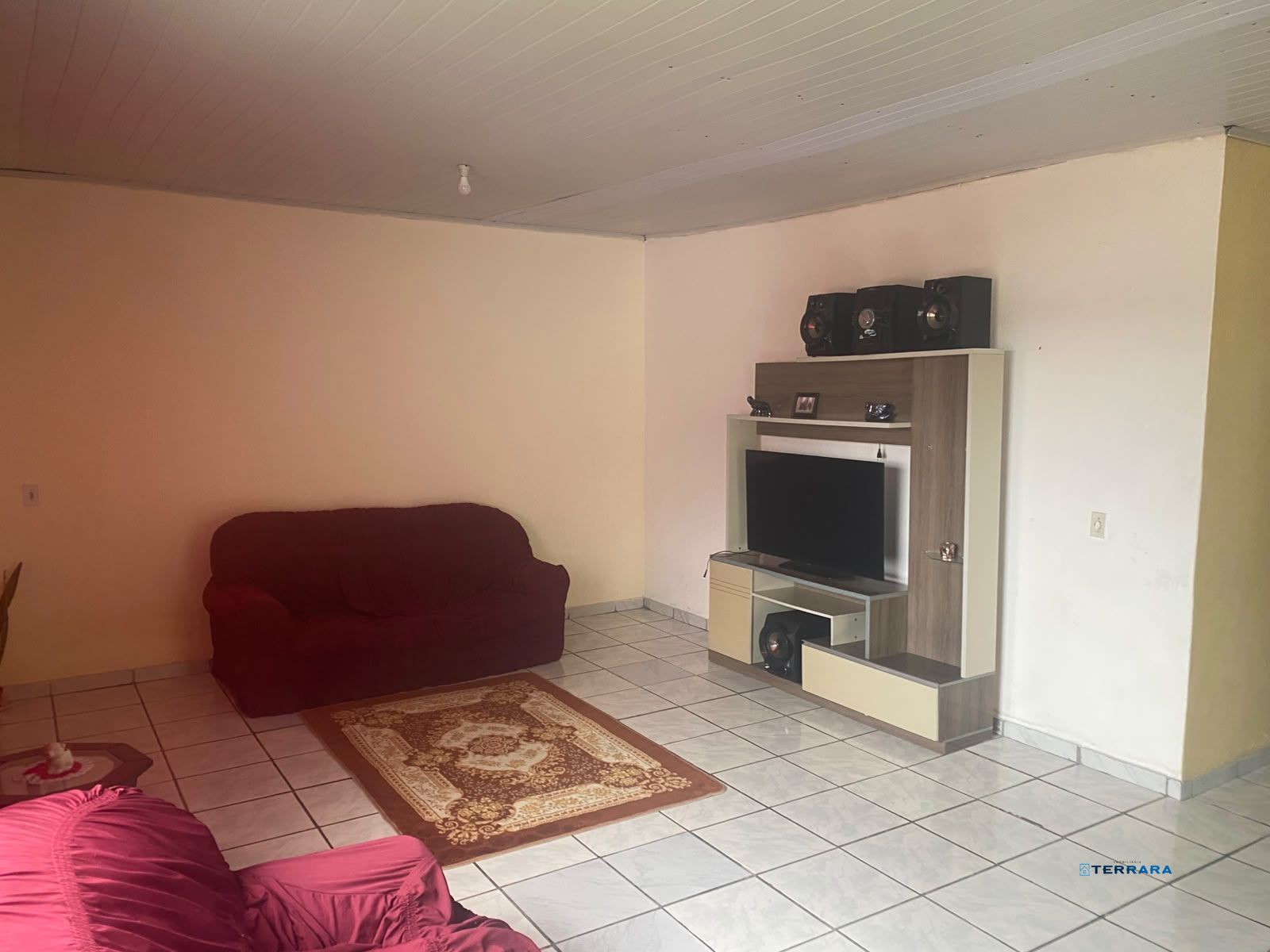 Casa de 4 quartos e 1 vaga de garagem no Bairro Martinica Viamão.