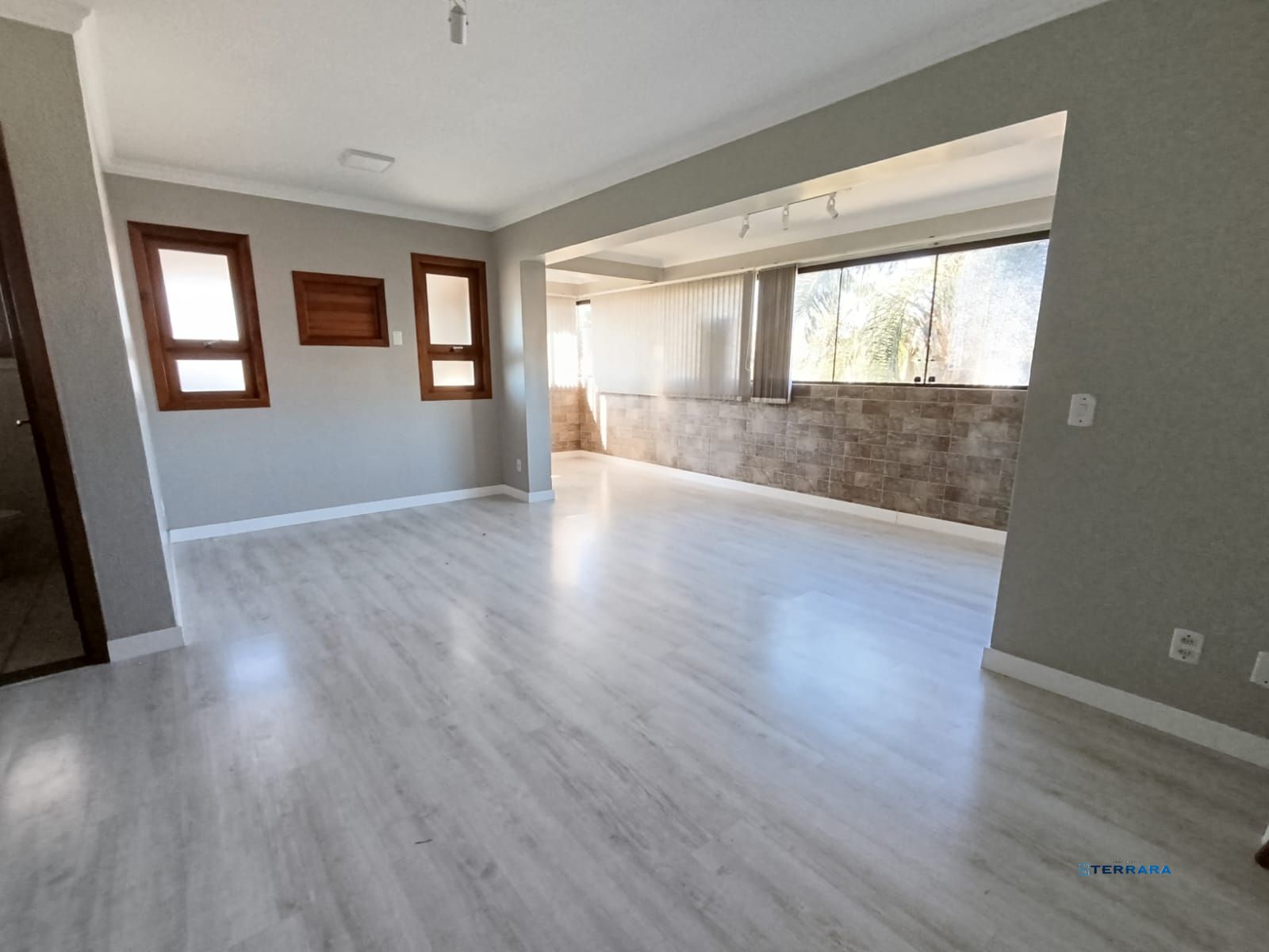 Apartamento de 3 quartos, elevador e 2 vagas no bairro Jardim Lindóia.