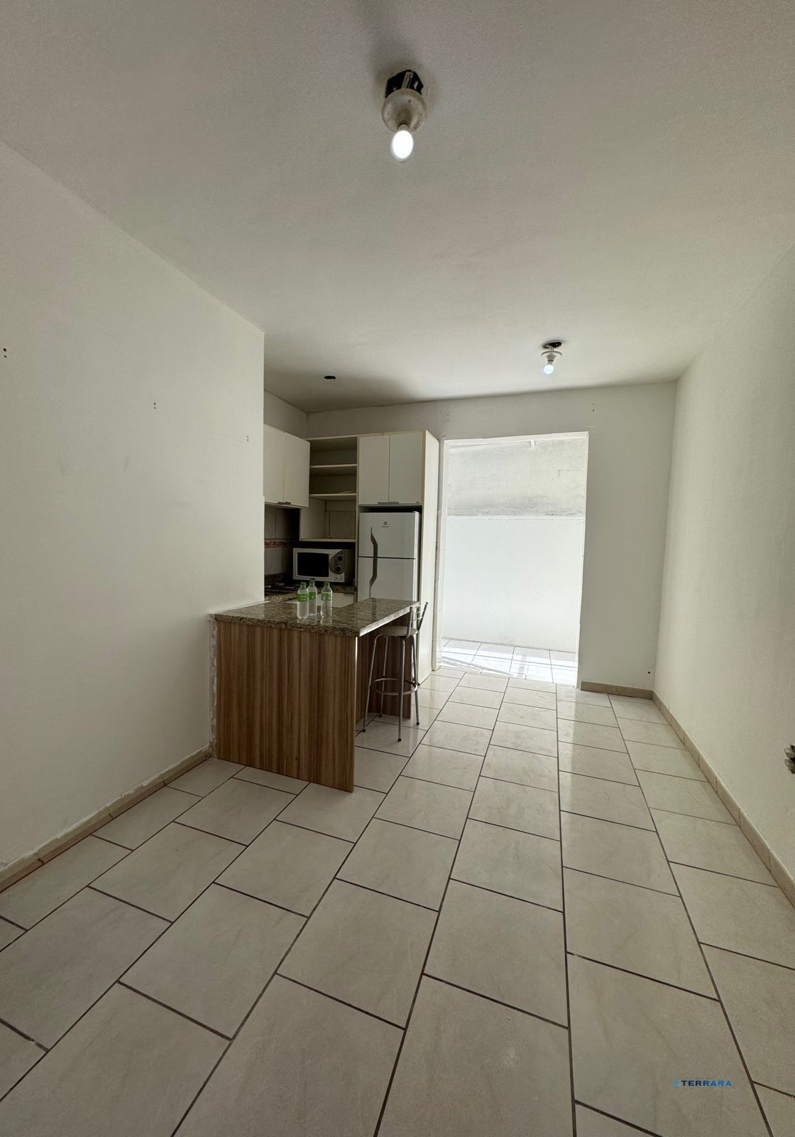 Apartamento térreo com 1 quarto no Bairro Santa Cecília/Bom Fim