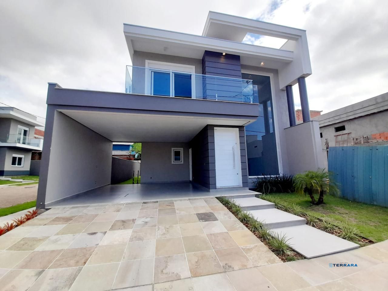 Casa em condomínio Las Brisas, 3 suítes e 2 vagas de garagem em Canoas