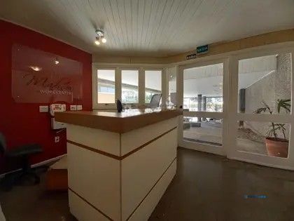 Sala em Conjunto Comercial no Bairro Floresta em Porto Alegre.