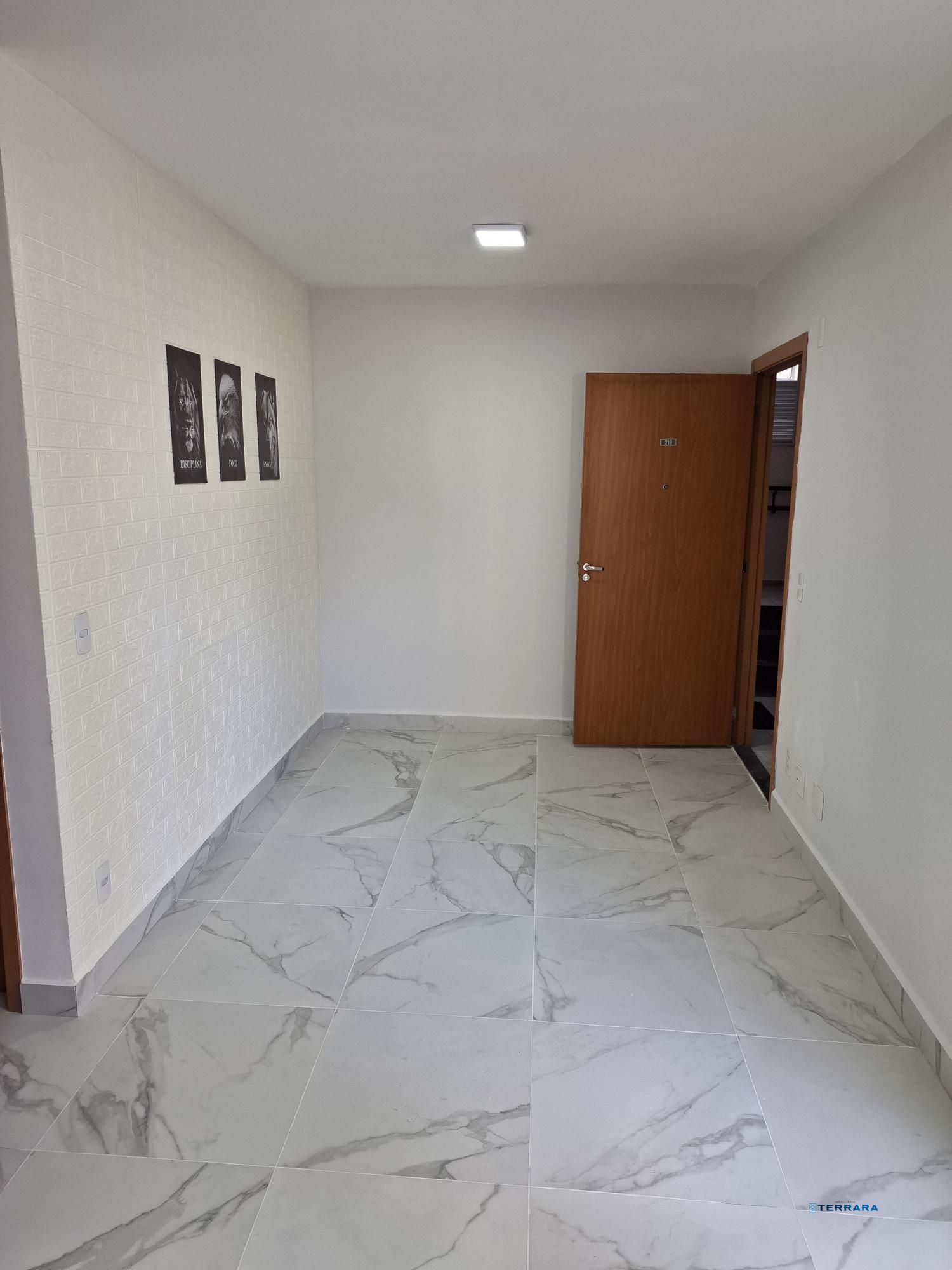 Apartamento 2 dormitórios 2andar, 1 vaga e Piscina na Av. Protásio Alves