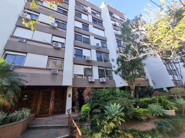 Apartamento de 3 dormitórios no bairro Menino Deus em Porto Alegre.