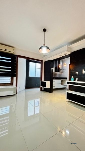 Apartamento no Edifício Sthefania, 2 quartos, à venda, 61 m², Rio Branco - Porto Alegre — foto 2