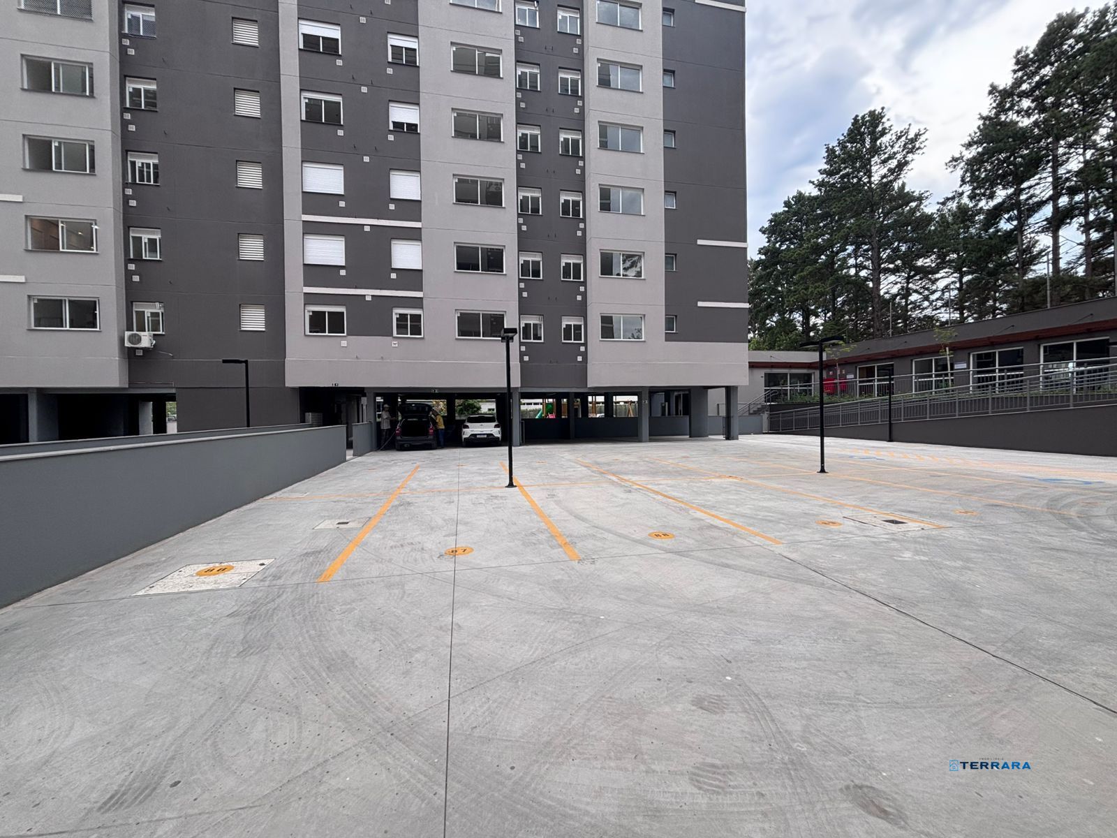 Apartamento de 2 quartos, suíte, elevador e 1vaga no bairro Jardim Sabará