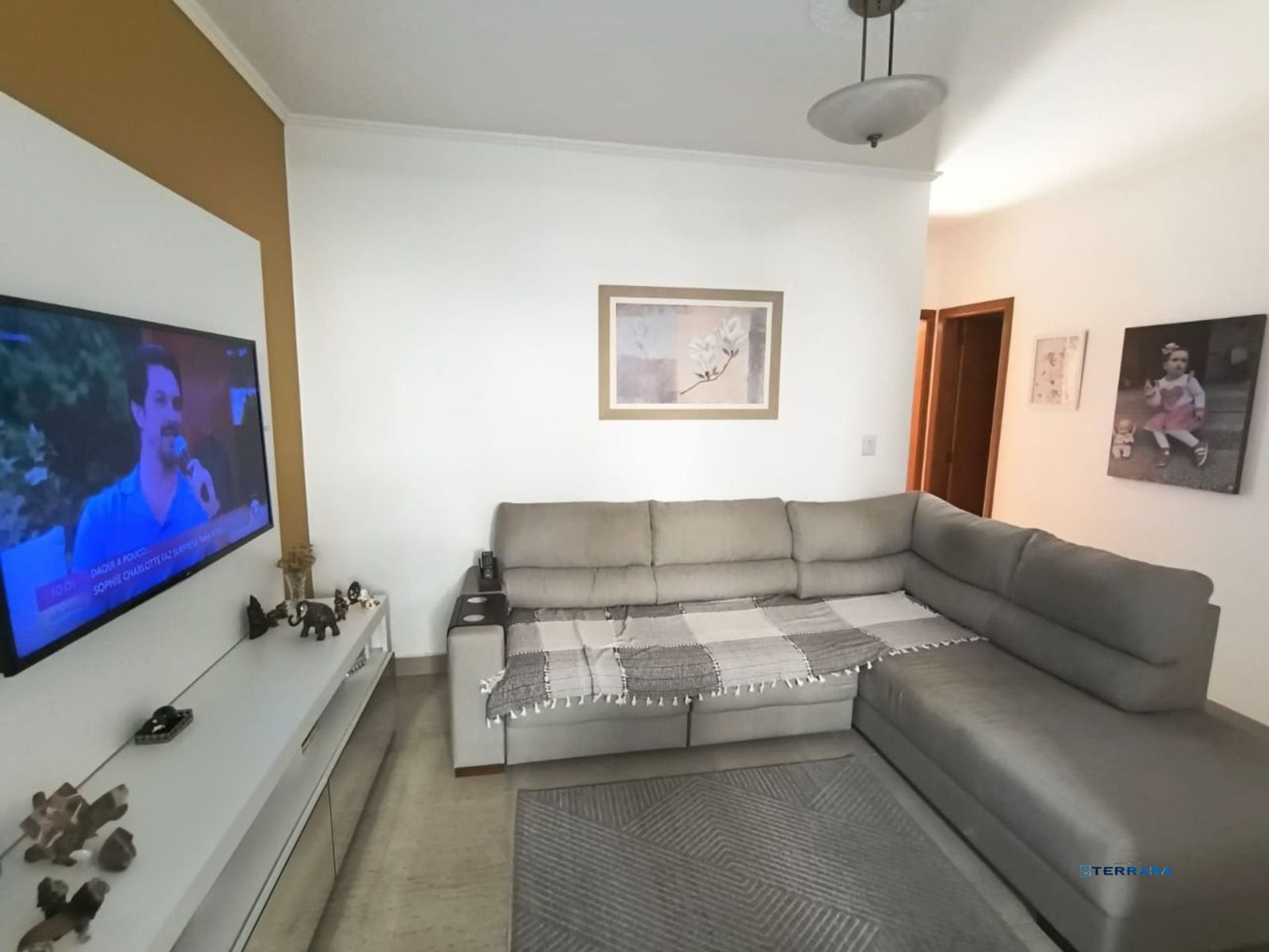 Apartamento no condominio Edificio Zimbres, 2 quartos, à venda, 49 m², Passo da Areia - Porto Alegre — foto 2
