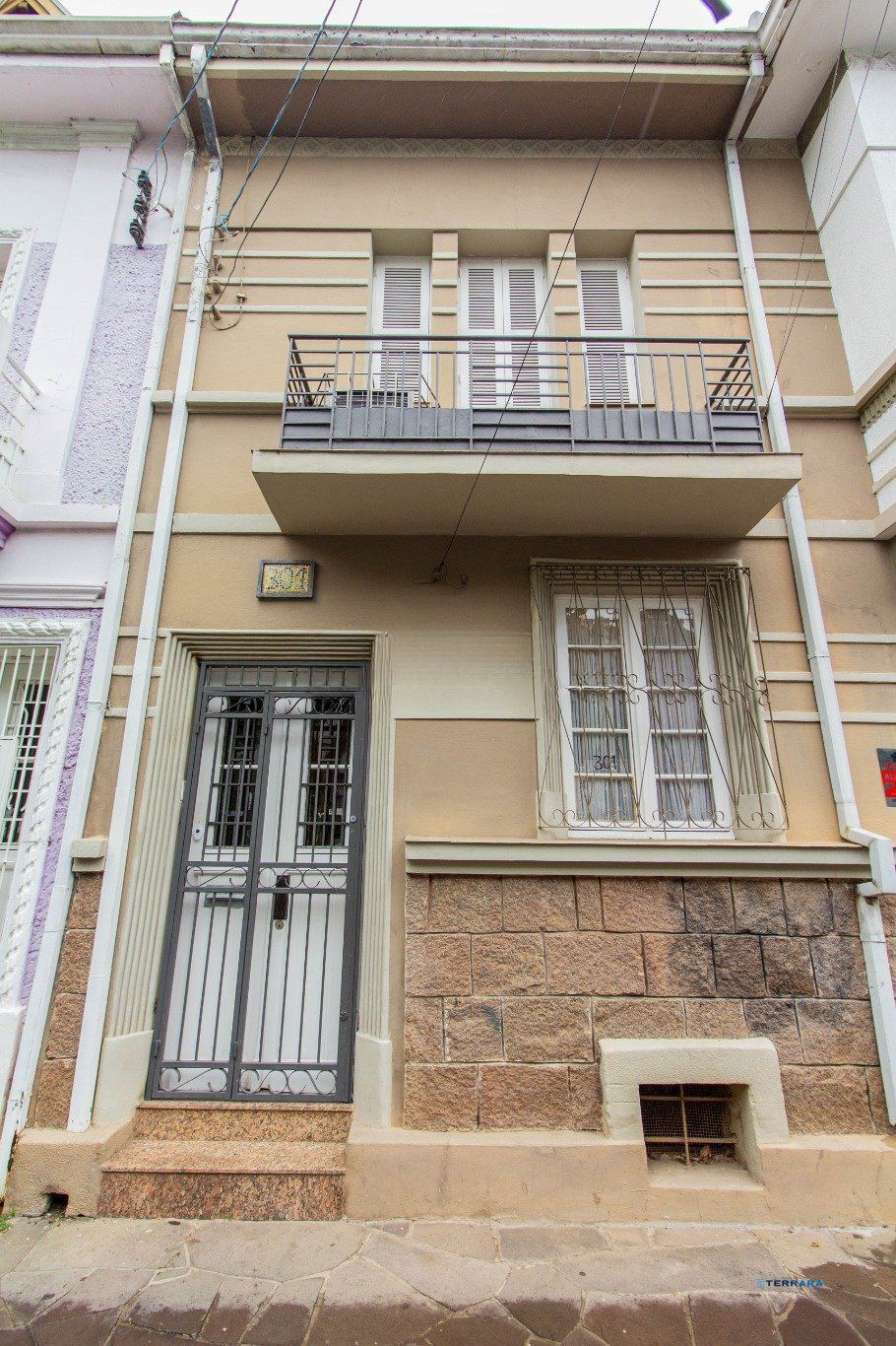 Casa semi mobiliada de 4 quartos bairro Floresta