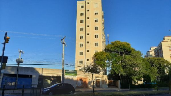 Apartamento a venda com 42 no Bairro cavalhada