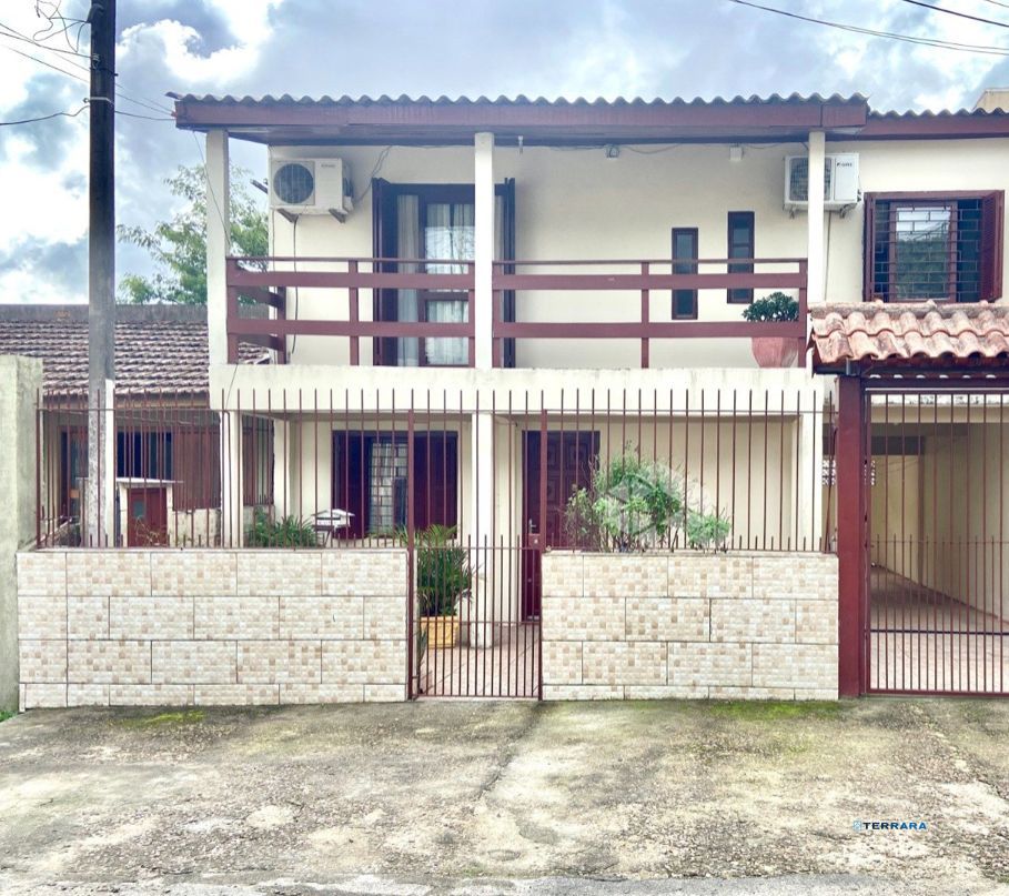 Casa Sobrado à venda com 3 dormitórios! no Morro Santana