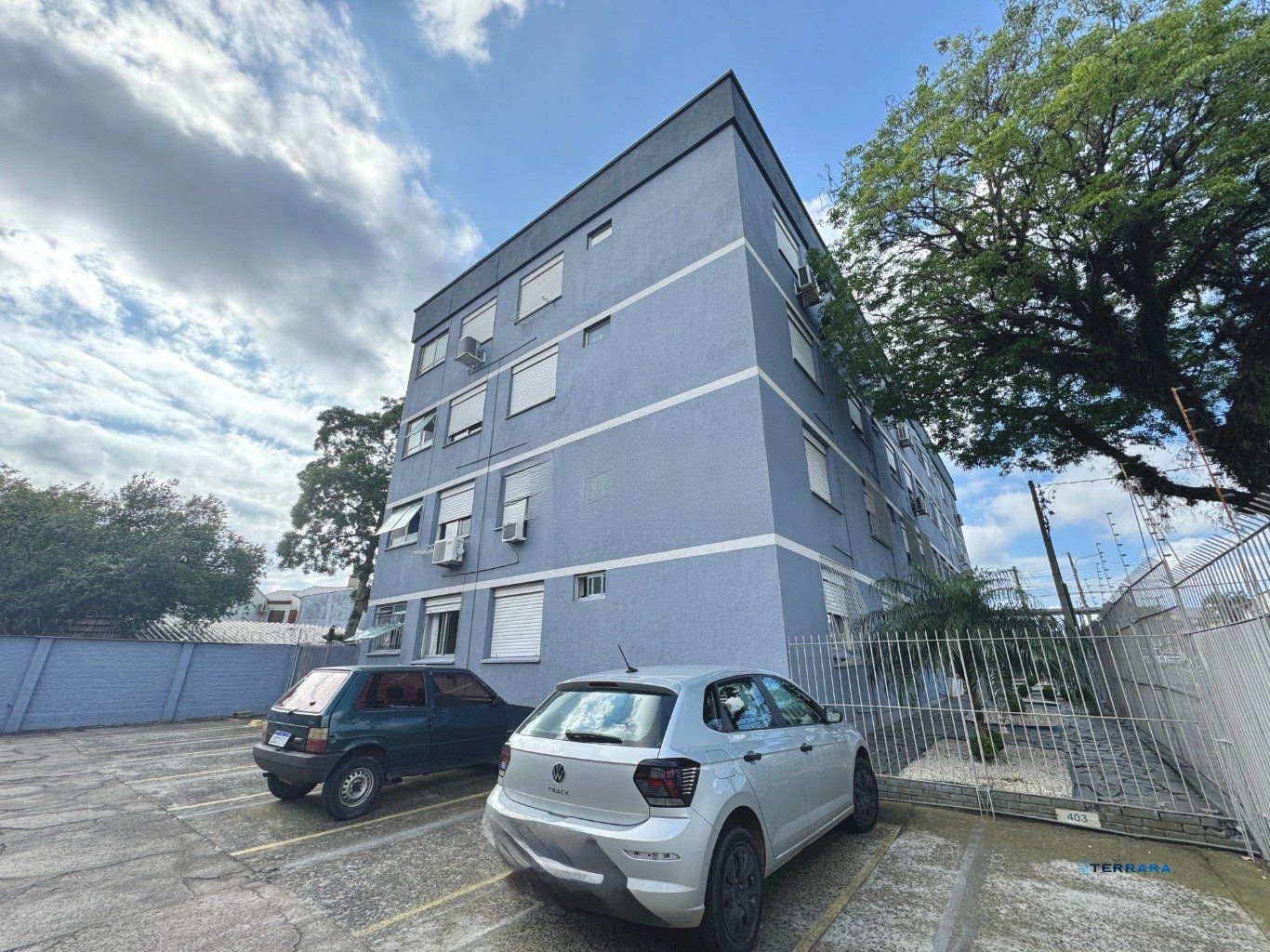 Apartamento com 2 dormitórios e com 1 vaga de garagem em Canoas.