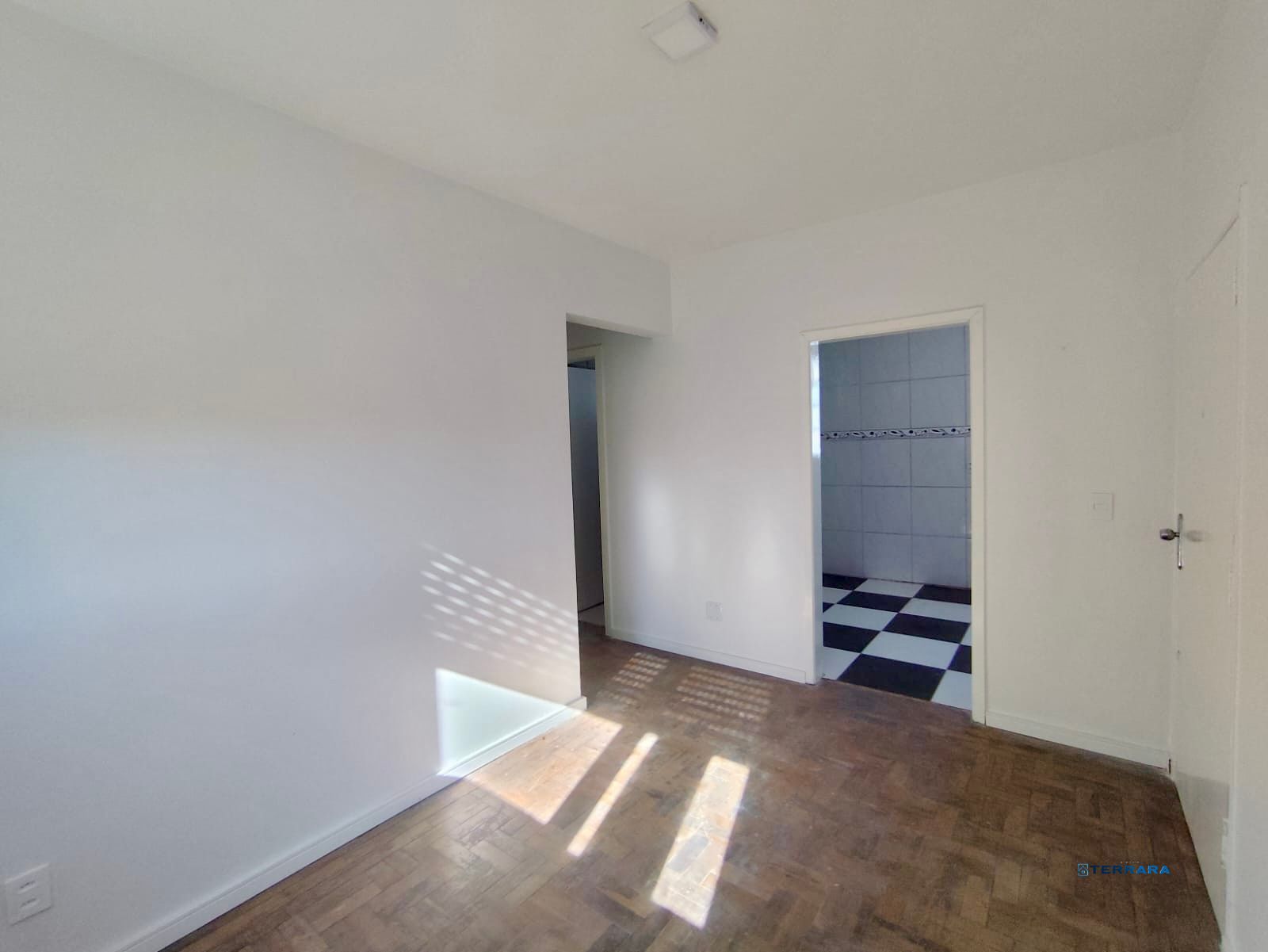 Apartamento 1 quarto, portaria 24 horas e churrasqueira no bairro Camaquã.