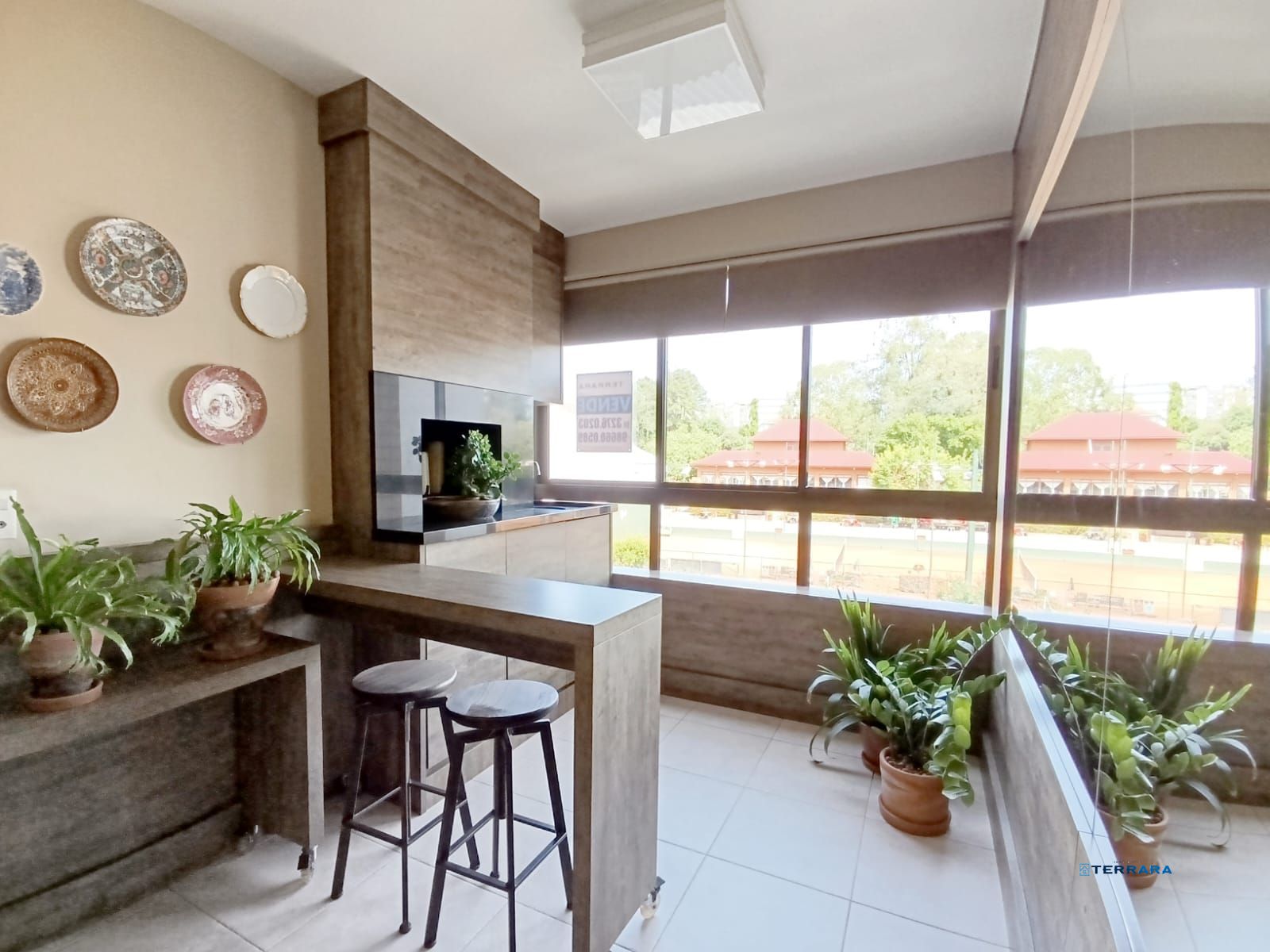 Apartamento semi mobiliado 3 quartos, elevador, 2 vagas no bairro São João.