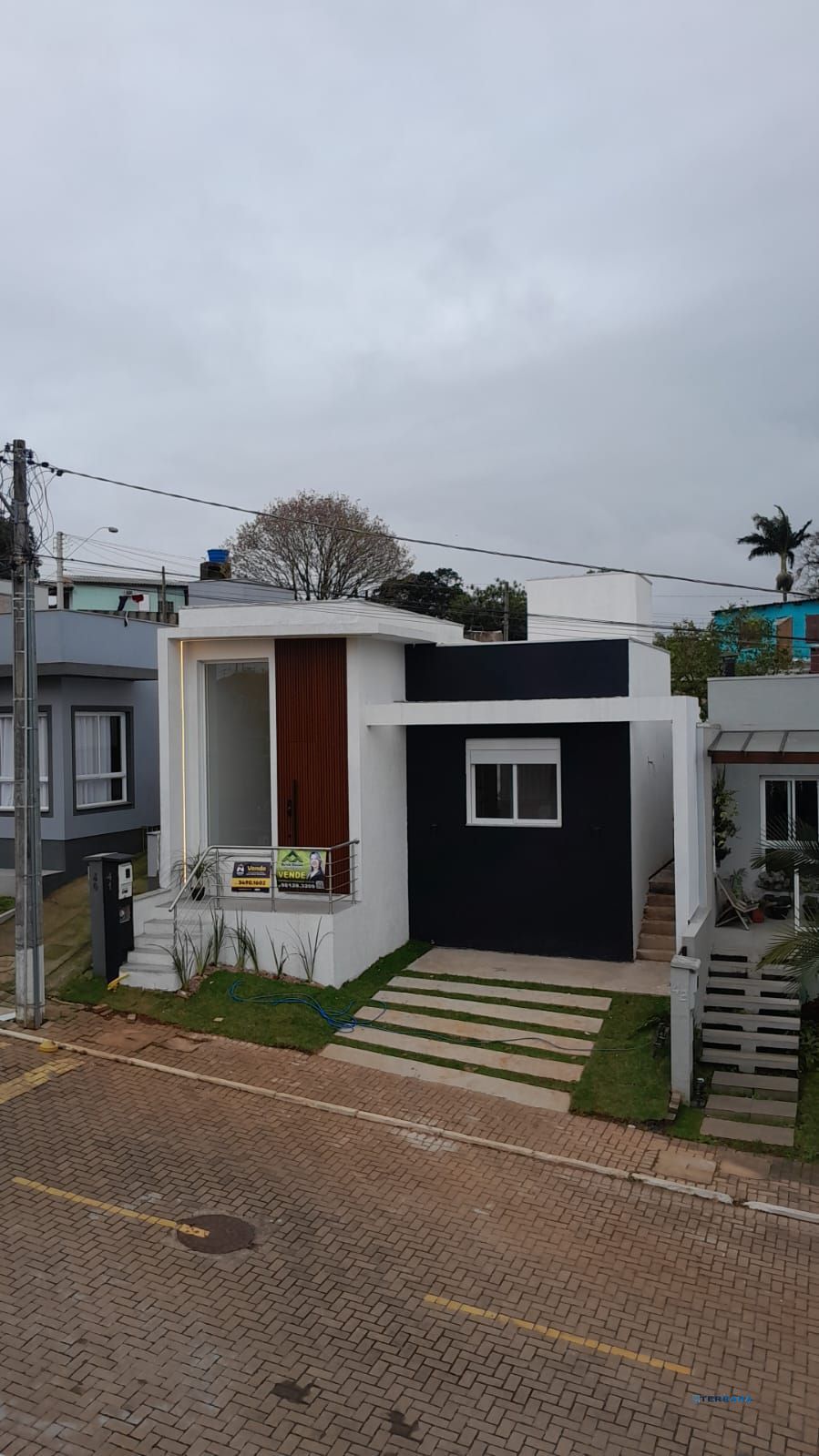 Casa 2 quartos em condomínio fechado com 2 vagas