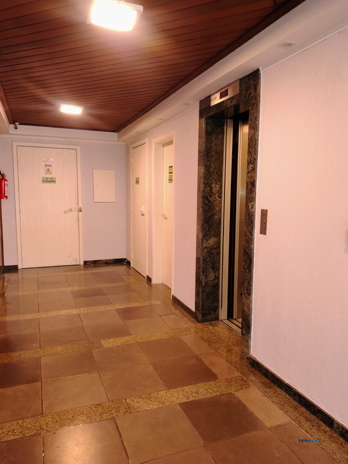 Sala Comercial, 2 salas, à venda, 50 m², Petrópolis - Porto Alegre — foto 2