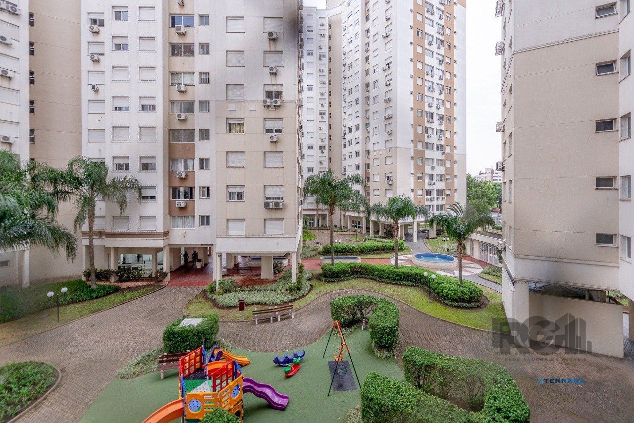 Apartamento 3 dormitórios, sendo 1 suíte, 66 m² de área privativa e 1 vaga(s) de garagem. Localizado na Rua/Av. Dom Claudio Jose Goncalves Ponce De Leao, no bairro Vila Ipiranga em Porto Alegre.