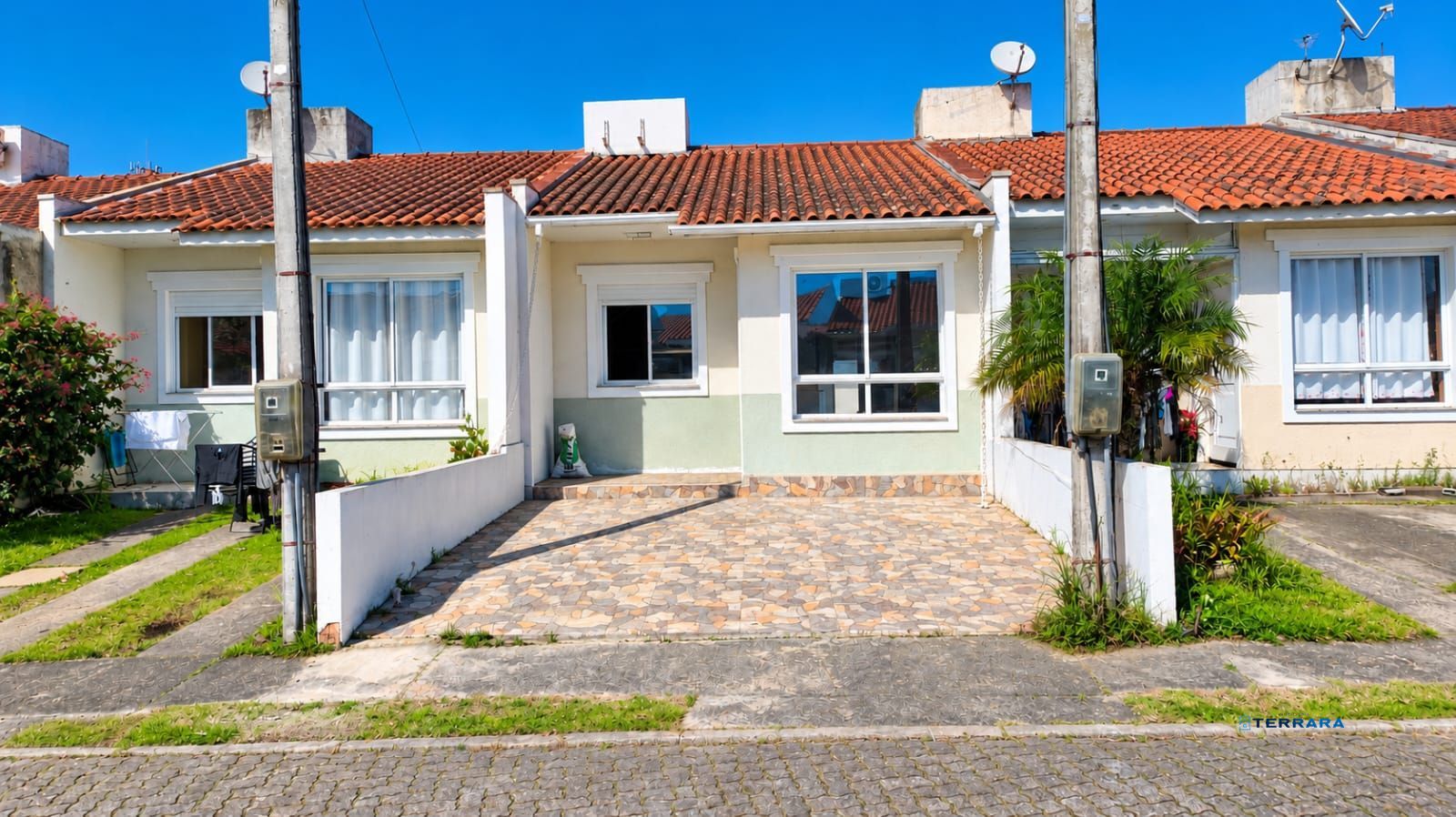 Casa de condomínio no bairro Hípica - 2 dormitórios sendo 1 suíte