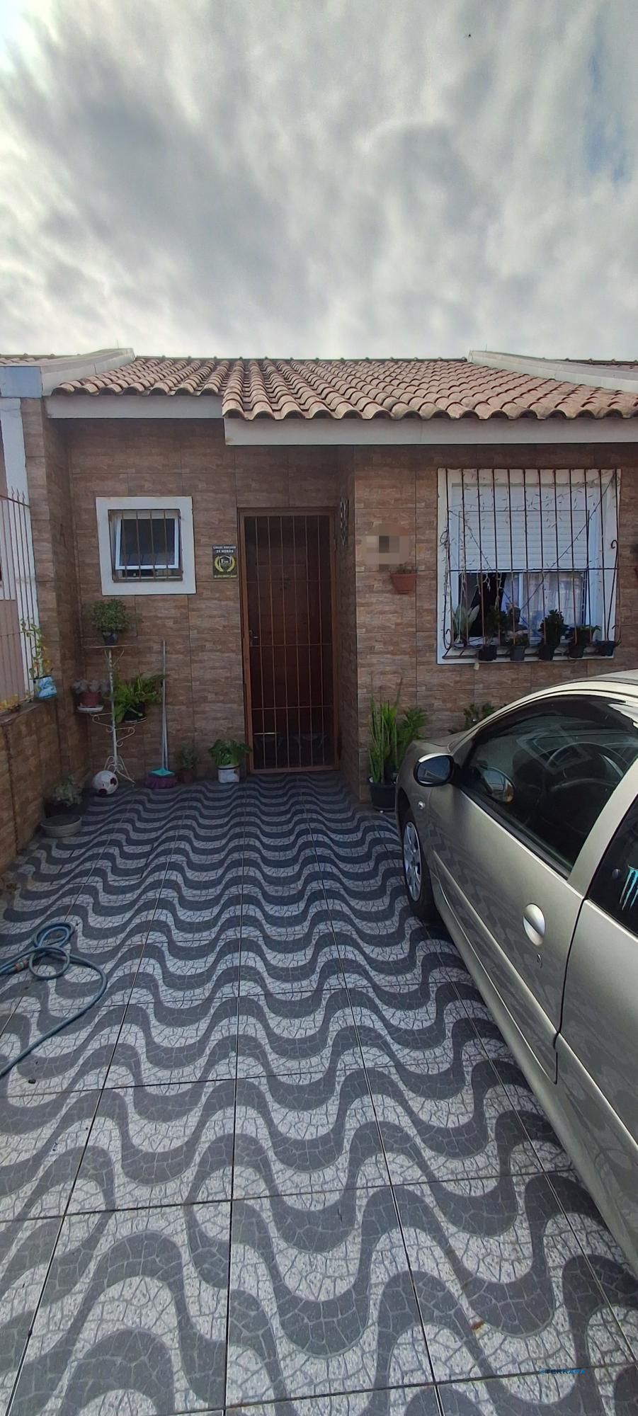 Casa no Bairro Restinga - 2 dormitórios