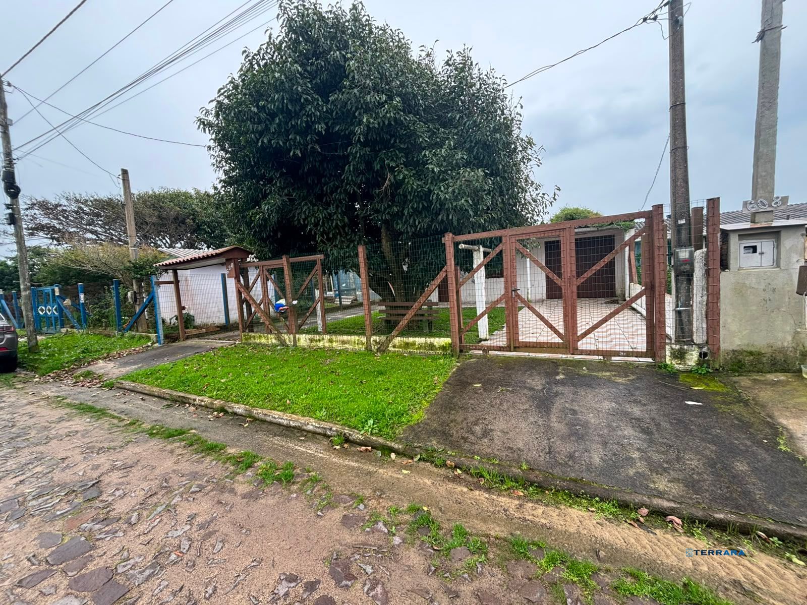 Ótima opção no Litoral com 2 casas com boa Localização