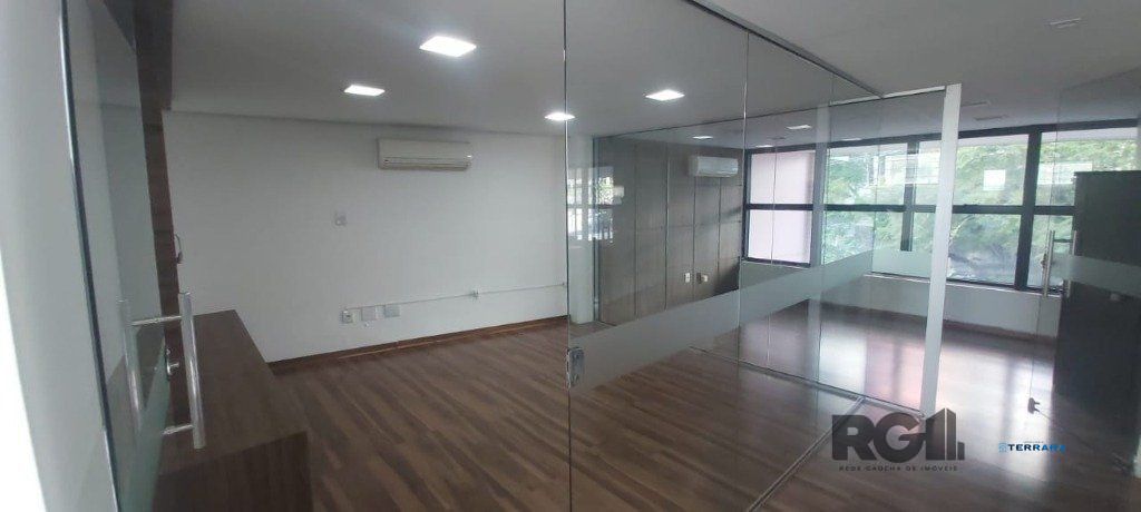 Loja, à venda, 113 m², Três Figueiras - Porto Alegre — foto 2