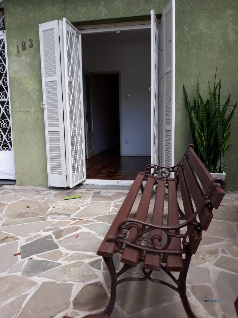 Vende-se apartamento térreo com 1 quarto, pátio privativo e 44 m² – Higienópolis