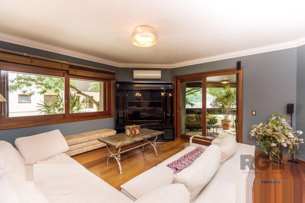 Vende-se luxuoso apartamento 3 quartos com suíte, com dependência completa, 2 vagas cobertas, próximo da Encol - 204m² -  Bela Vista
