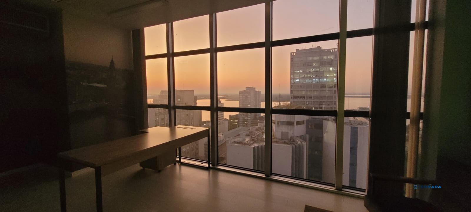 Sala Comercial à venda, 273m², Centro Histórico - Porto Alegre