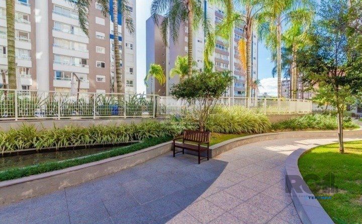 apartamento de 3 dormitórios, com 3 suítes no bairro Menino Deus