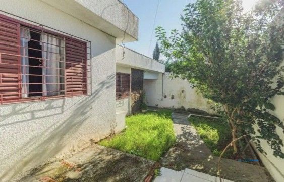 Casa para Venda - 308m², 3 dormitórios, sendo 1 suites, 2 vagas - Coronel Aparício Borges