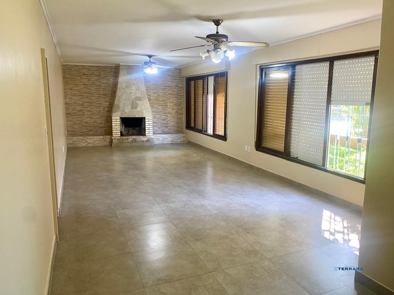 Casa 4 quartos à venda, 218m², Partenon - Porto Alegre
