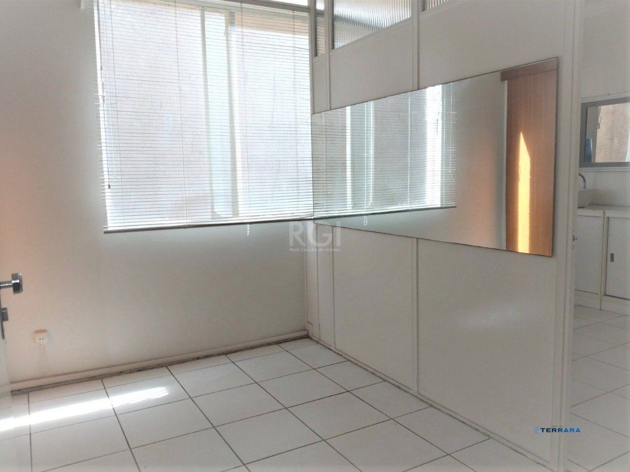 Conjunto/Sala para Venda - 21.75m², 0 dormitórios, Centro Histórico