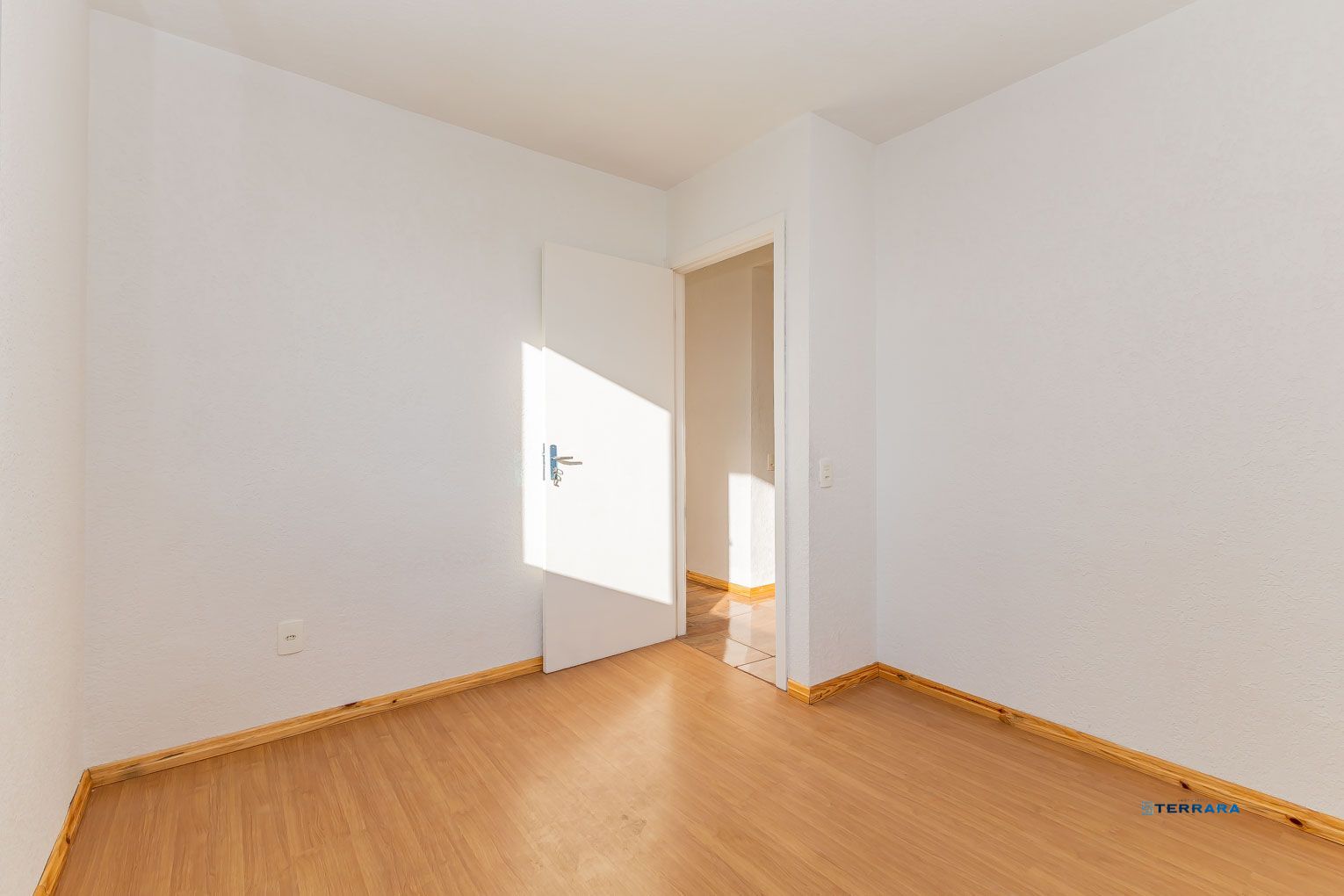 apartamento-dormitório-ensolarado