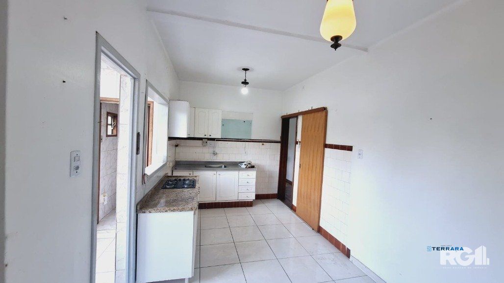 Apartamento com 3 dormitórios, 1 vaga coberta, no bairro Petrópolis, em Porto Alegre, RS