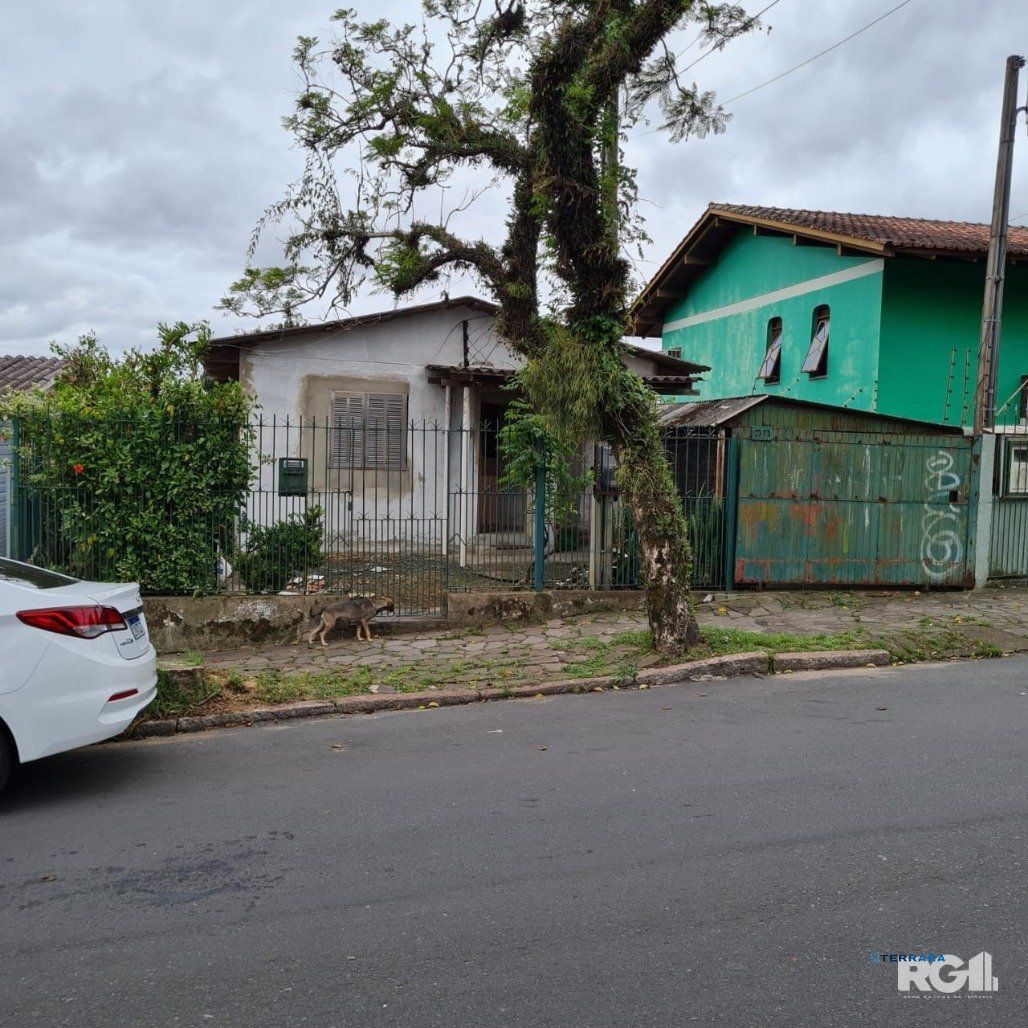 Casa 3 quartos à venda, 105m², Vila João Pessoa - Porto Alegre