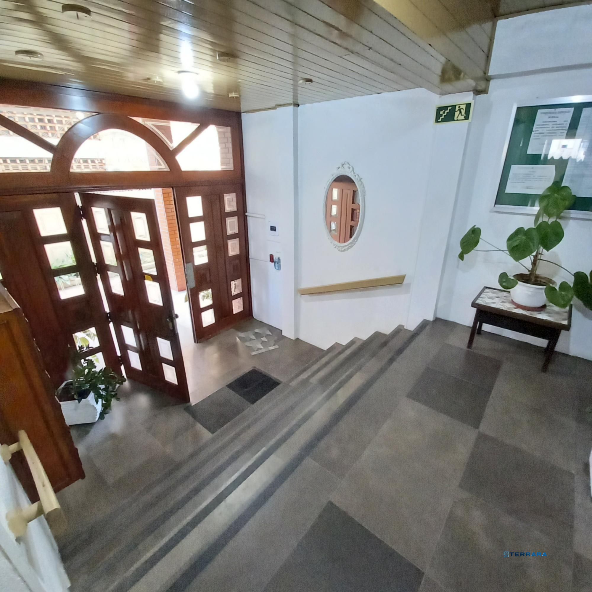 HALL DO EDIFÍCIO