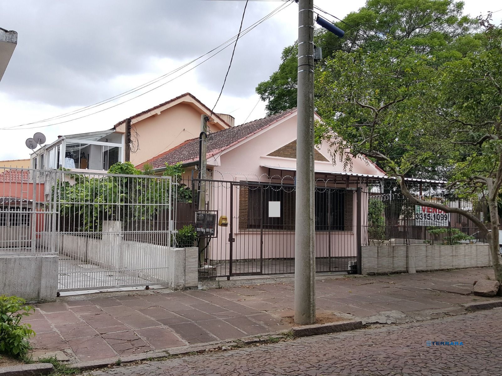 CASA PRÓXIMO PUC/RS E TERCEIRA PERIMETRAL