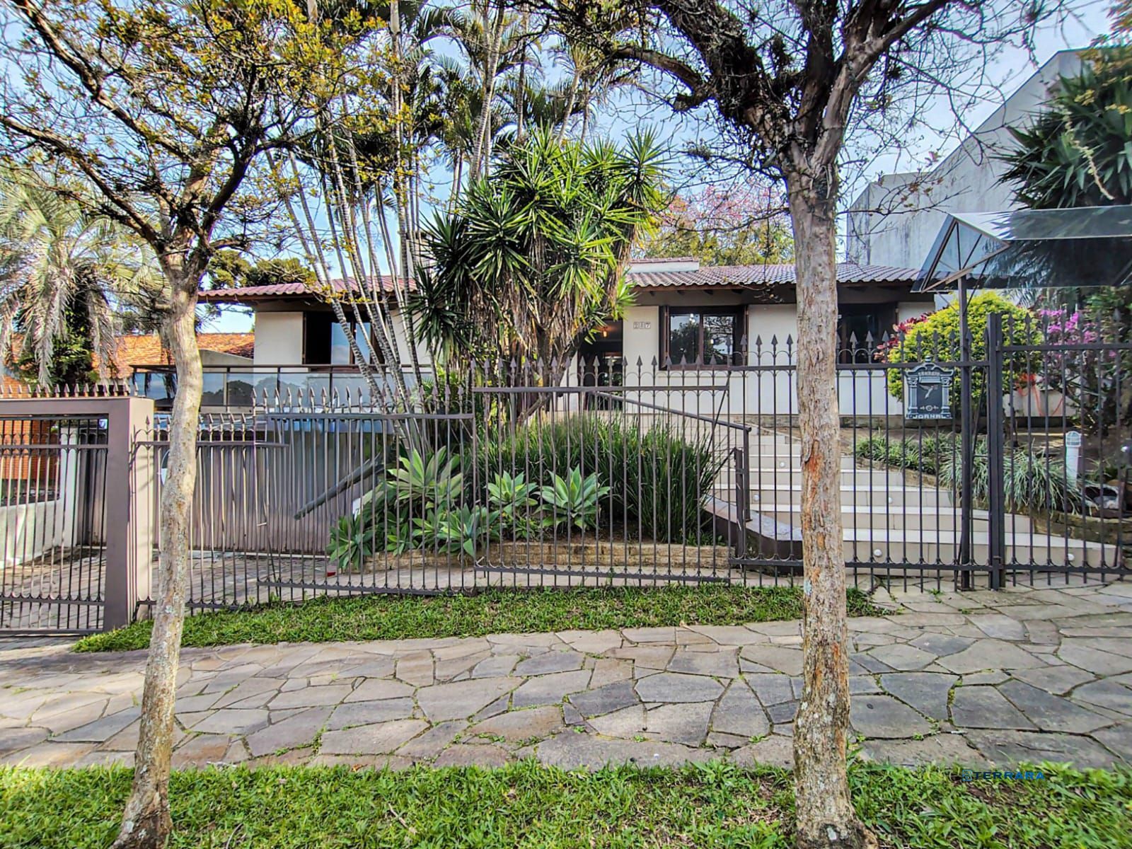 Casa com 270m² privativo - Vila Assunção