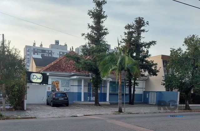 casa com 4 dormitórios no bairro Higienópolis