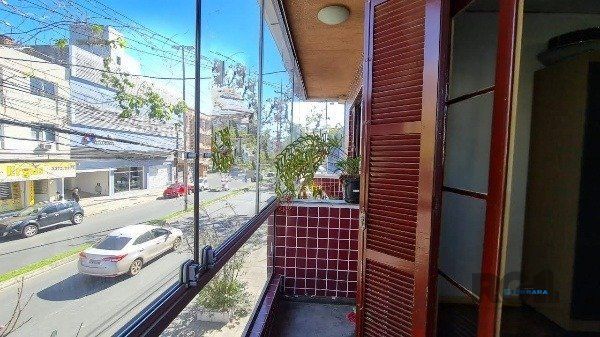 APARTAMENTO COM 03 QUARTOS NO BAIRRO SÃO GERALDO.