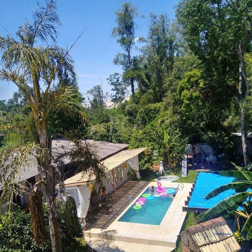 Casa com 3 dormitórios no bairro Olaria em Canoas